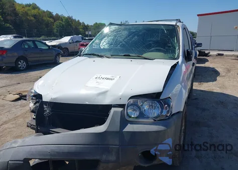 2005 Ford Escape Xlt z USA, uszkodzony, nr VIN 1FMYU93125DA16888